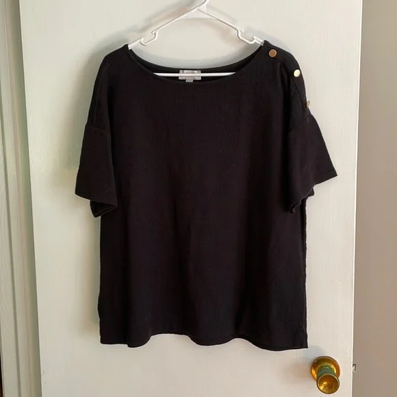 LOFT | Tops | Black Loft Outlet Top With Buttons On One Shoulder 